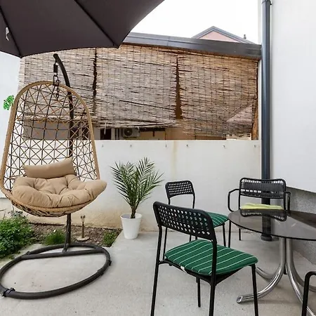 Apartment Cozy 2-bedroom House With Parking Slots Zagreb